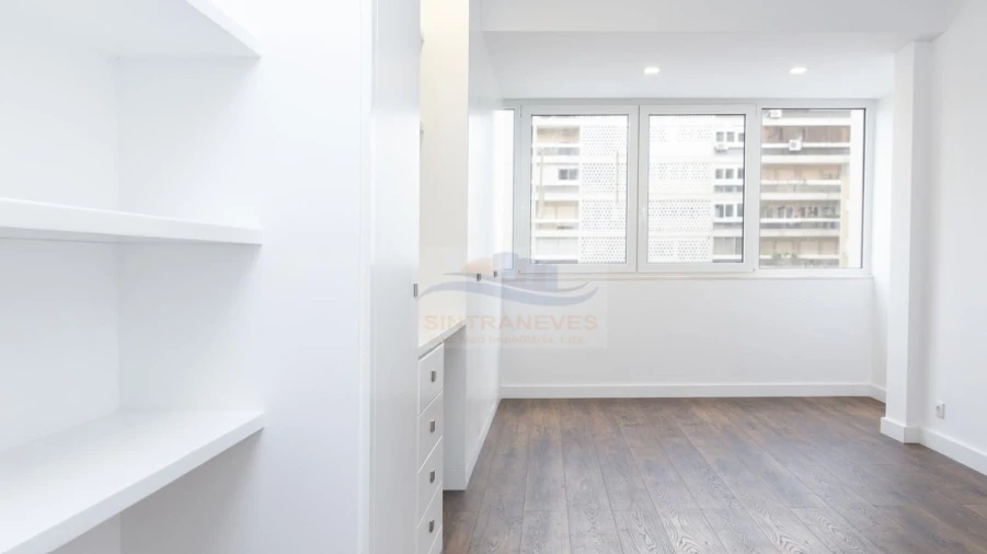 Apartamento T3 para Venda em Alvalade Foto 20