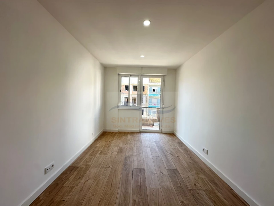 Apartamento T2 para Venda em Falagueira-Venda Nova Foto 7