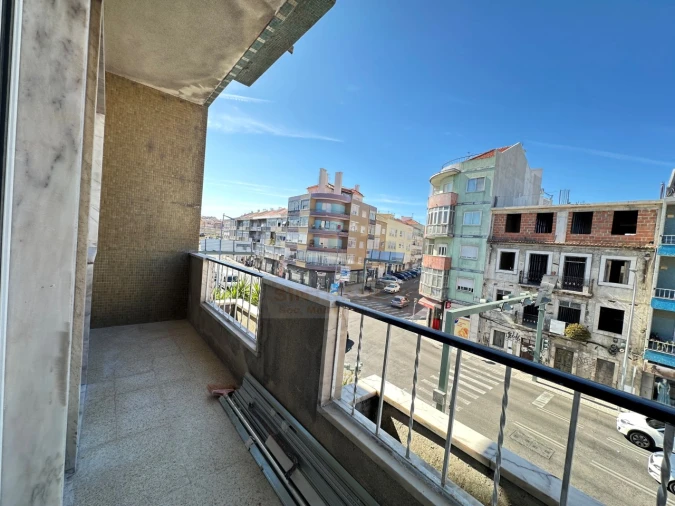 Apartamento T2 para Venda em Falagueira-Venda Nova Foto 9