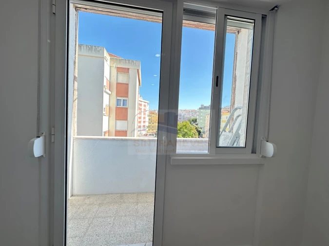 Apartamento T2 para Venda em Falagueira-Venda Nova Foto 15