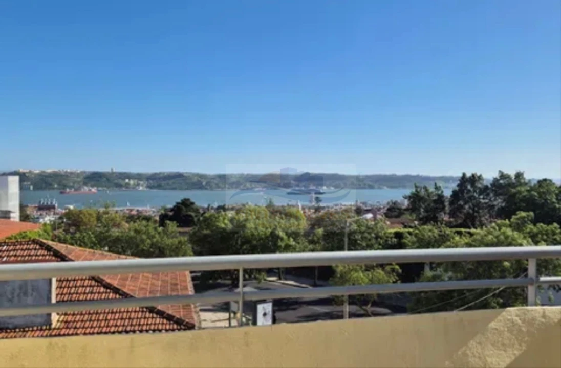 Moradia T4 para Venda em Ajuda Foto 6