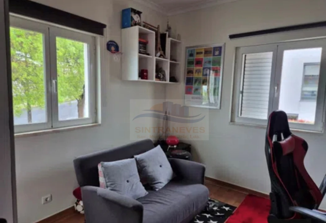 Moradia T4 para Venda em Ajuda Foto 28