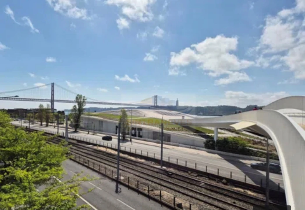 Moradia T4 para Venda em Ajuda Foto 32