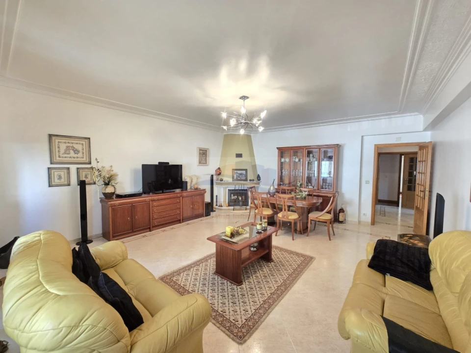 Apartamento T3 para Venda em Mina de Água Foto 8