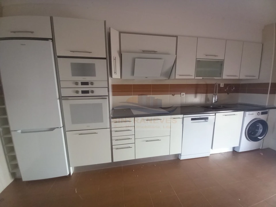 Apartamento T4 para Venda em Castanheira do Ribatejo e Cachoeiras Foto 10