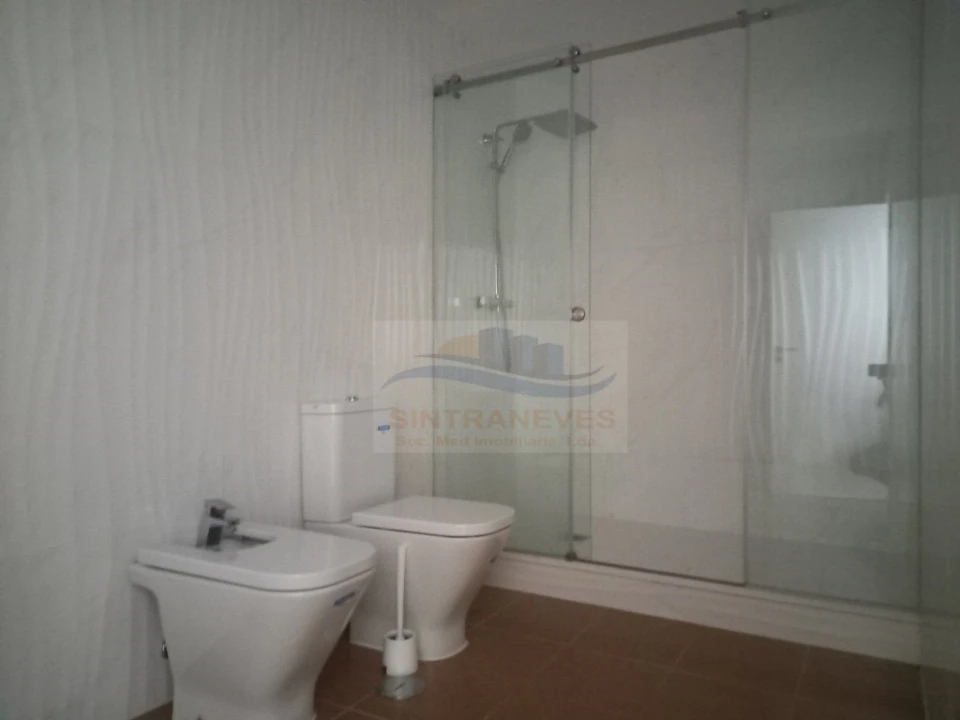 Apartamento T4 para Venda em Castanheira do Ribatejo e Cachoeiras Foto 33