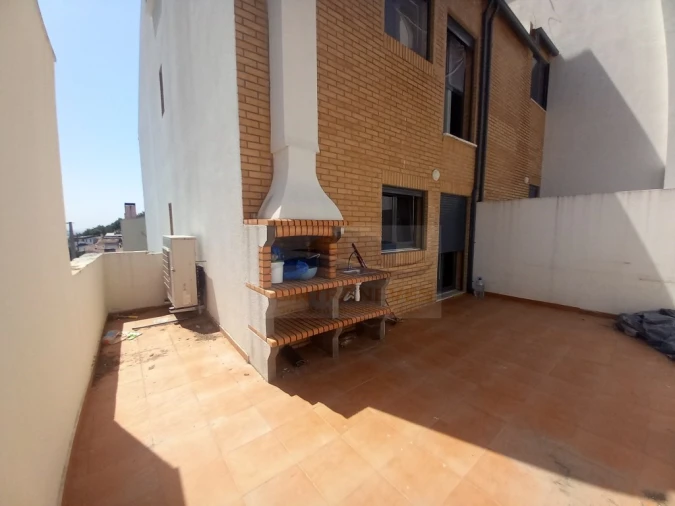 Apartamento T4 para Venda em Castanheira do Ribatejo e Cachoeiras Foto 13