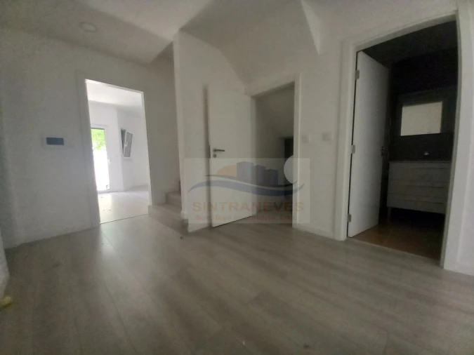 Apartamento T4 para Venda em Castanheira do Ribatejo e Cachoeiras Foto 34