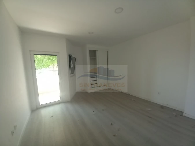 Apartamento T4 para Venda em Castanheira do Ribatejo e Cachoeiras Foto 37