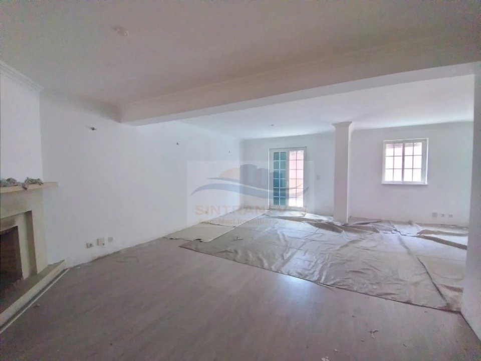 Moradia T7 para Venda em Rio de Mouro Foto 36