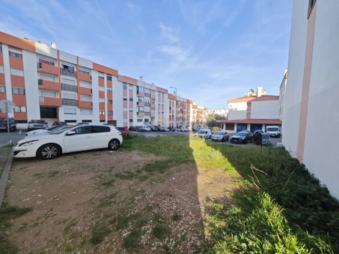 Terreno para Venda em Queluz e Belas Foto 1