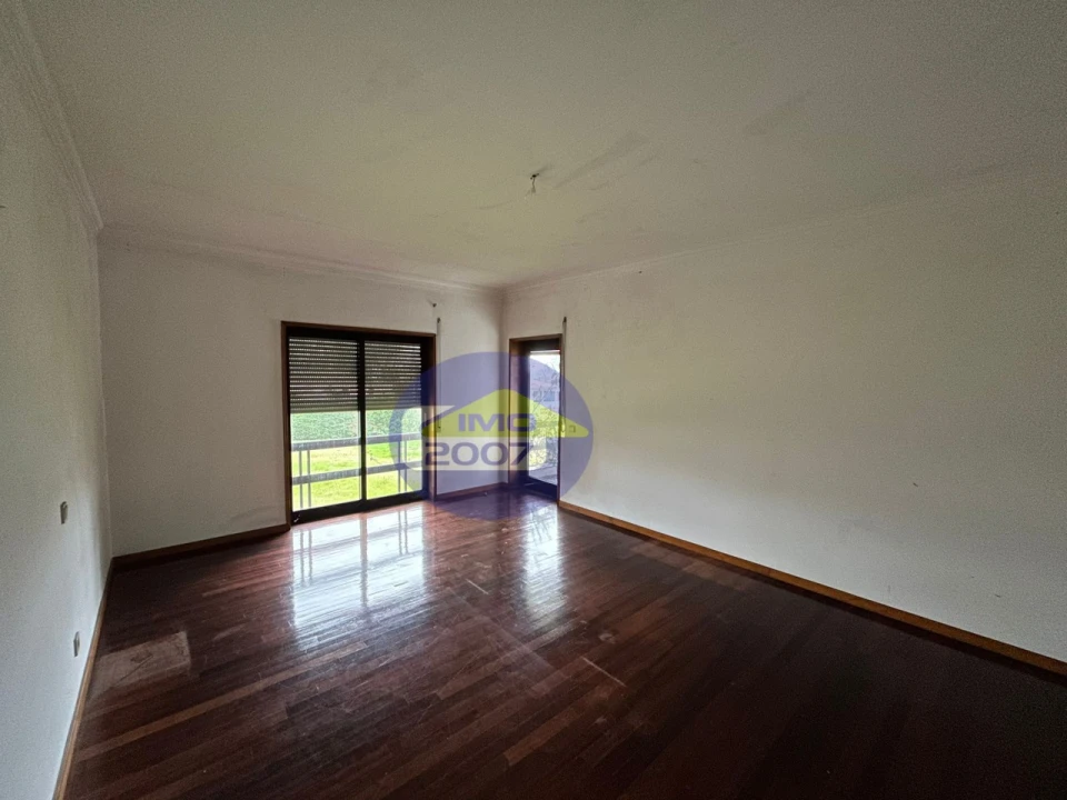 Moradia T5 para Venda em Carreira e Bente Foto 15