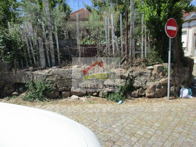 Terreno para Venda em Ermesinde Foto 1