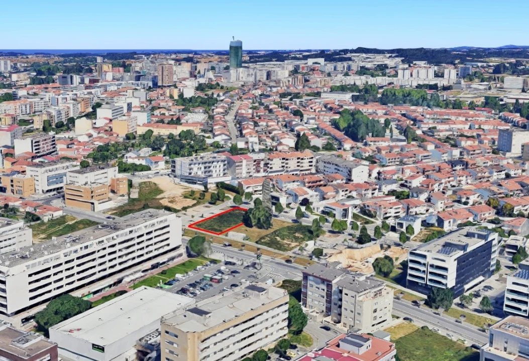 Terreno para Venda em Cidade da Maia Foto 3