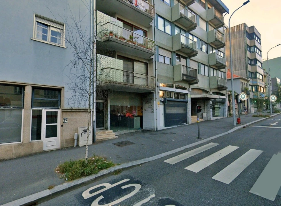 Loja para Arrendamento em Bonfim Foto 1