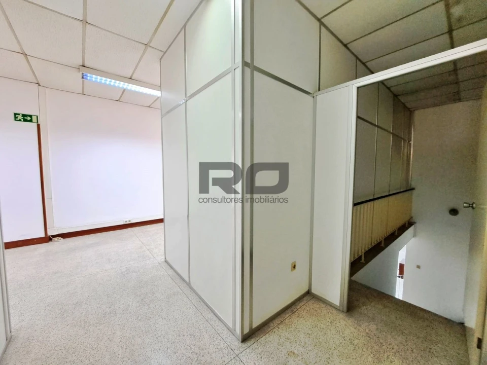 Loja para Arrendamento em Cedofeita, Santo Ildefonso, Sé, Miragaia, São Nicolau e Vitória Foto 7