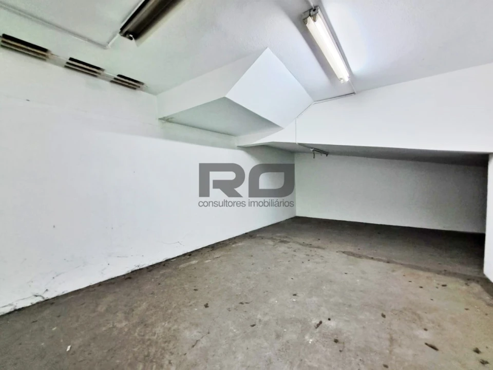 Loja para Arrendamento em Cedofeita, Santo Ildefonso, Sé, Miragaia, São Nicolau e Vitória Foto 9