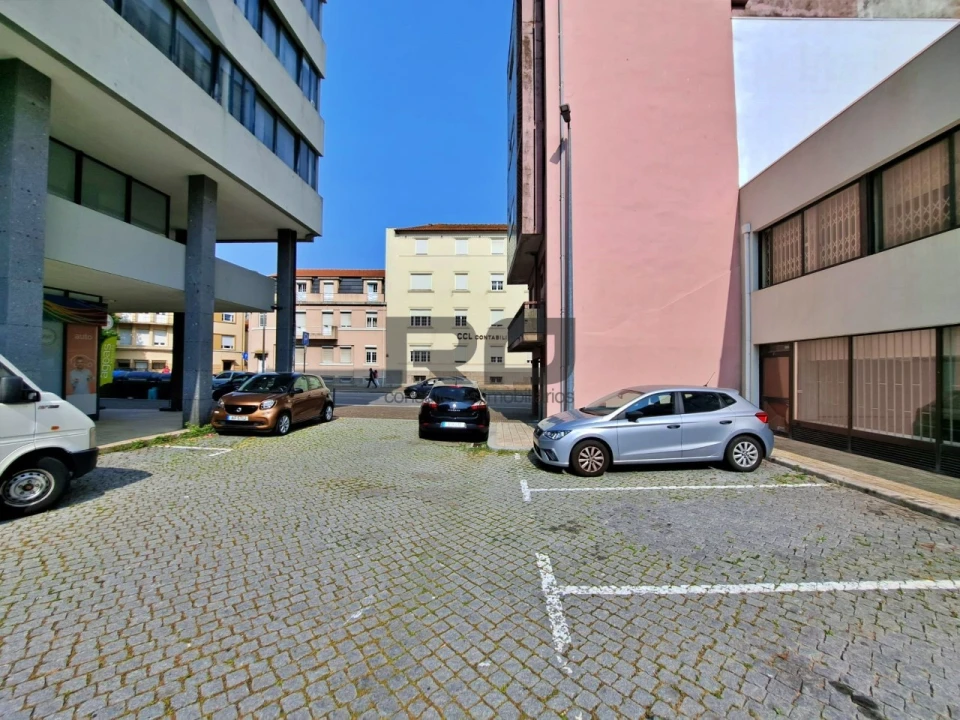 Loja para Arrendamento em Cedofeita, Santo Ildefonso, Sé, Miragaia, São Nicolau e Vitória Foto 16