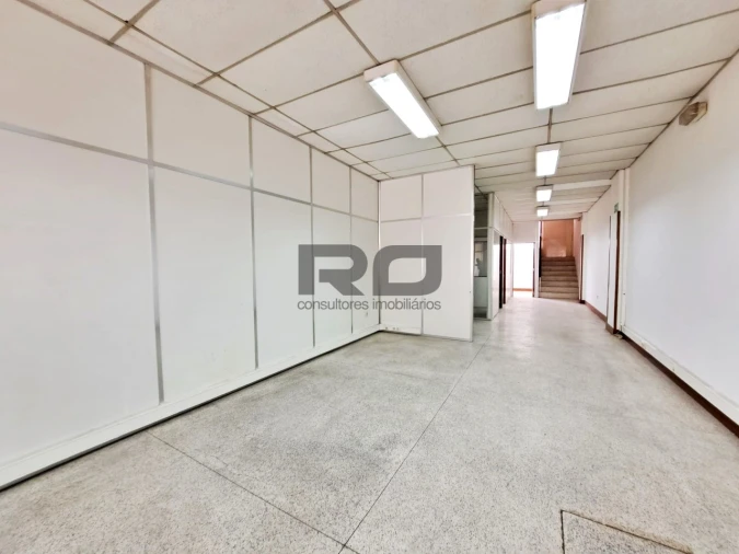 Loja para Arrendamento em Cedofeita, Santo Ildefonso, Sé, Miragaia, São Nicolau e Vitória Foto 1