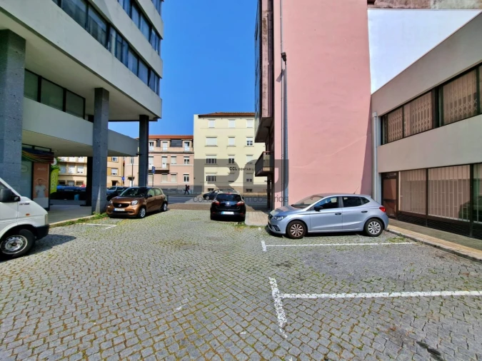 Loja para Arrendamento em Cedofeita, Santo Ildefonso, Sé, Miragaia, São Nicolau e Vitória Foto 16