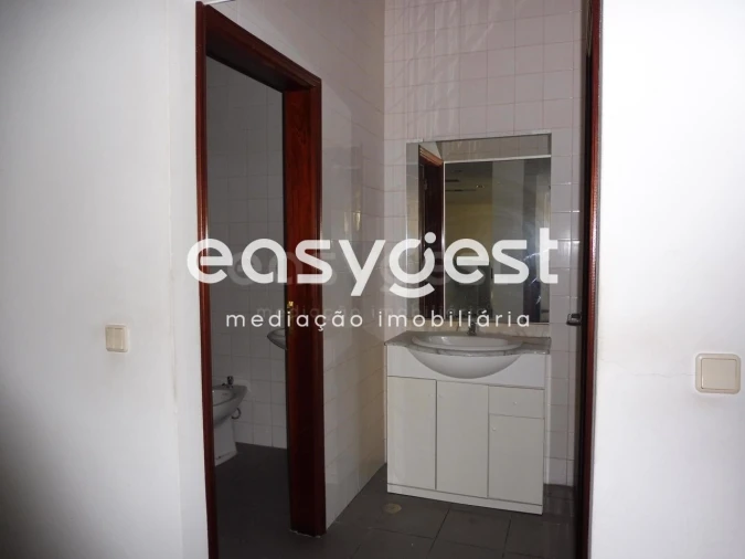 Loja para Venda em Marinha Grande Foto 6