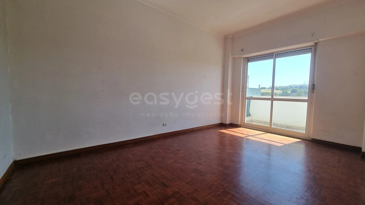 Apartamento T2 para Venda em Lumiar Foto 1