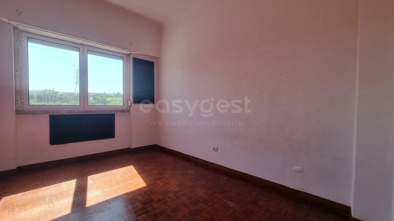 Apartamento T2 para Venda em Lumiar Foto 4