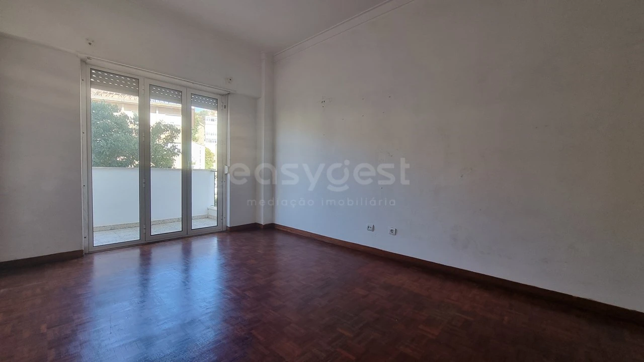 Apartamento T2 para Venda em Lumiar Foto 8
