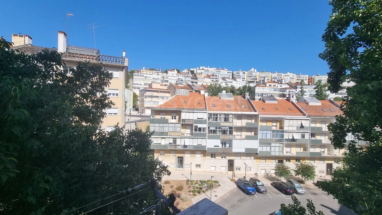 Apartamento T2 para Venda em Lumiar Foto 9