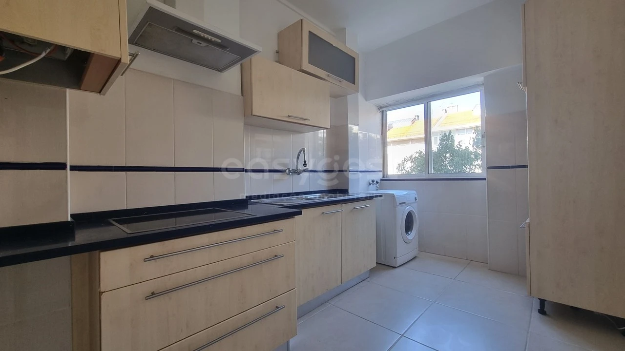 Apartamento T2 para Venda em Lumiar Foto 11