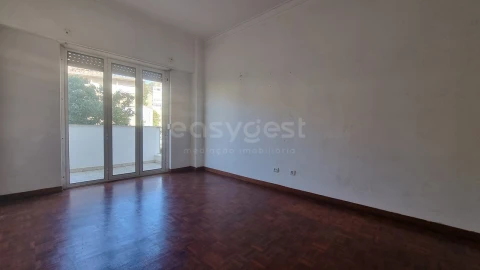 Apartamento T2 para Venda em Lumiar