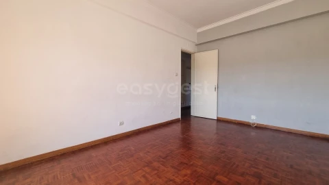 Apartamento T2 para Venda em Lumiar