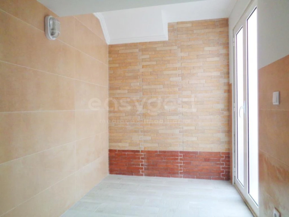 Apartamento T2 para Venda em Póvoa de Santo Adrião e Olival Basto Foto 15