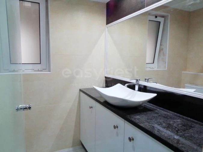 Apartamento T2 para Venda em Póvoa de Santo Adrião e Olival Basto Foto 8