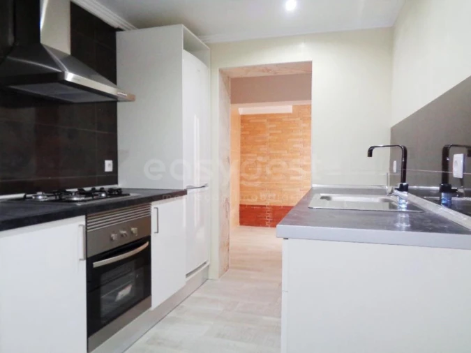 Apartamento T2 para Venda em Póvoa de Santo Adrião e Olival Basto Foto 13