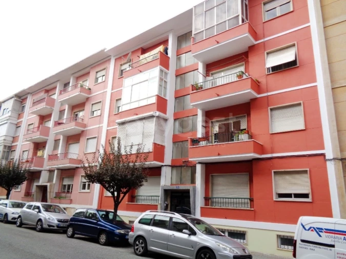 Apartamento T2 para Venda em Póvoa de Santo Adrião e Olival Basto Foto 16