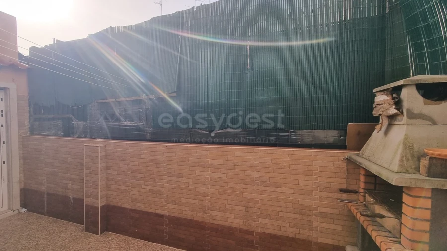 Apartamento T2 para Venda em Póvoa de Santo Adrião e Olival Basto Foto 11