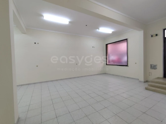 Loja para Venda em Cacém e São Marcos Foto 3