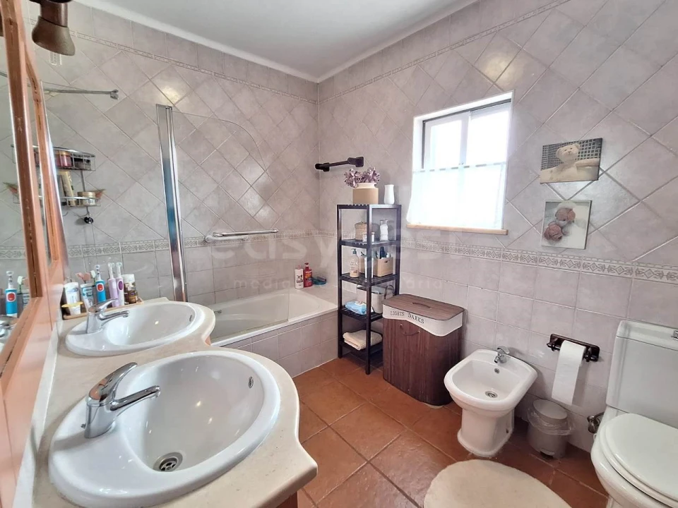 Moradia T3 para Venda em Alvor Foto 15