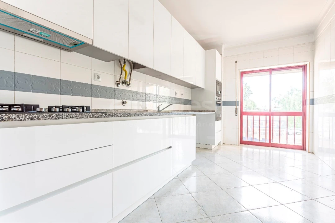 Apartamento T2 para Venda em Setubal (São Sebastião) Foto 2