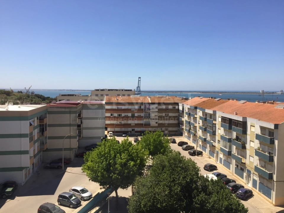 Apartamento T3 para Arrendamento em Setubal (São Sebastião) Foto 1