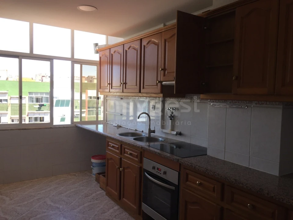 Apartamento T3 para Arrendamento em Setubal (São Sebastião) Foto 3