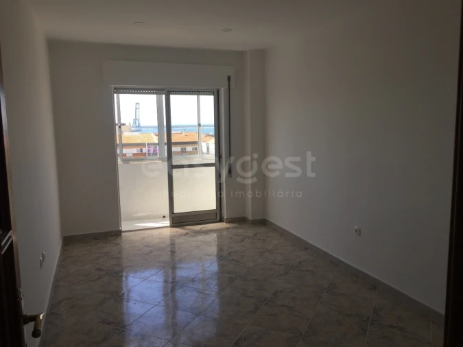 Apartamento T3 para Arrendamento em Setubal (São Sebastião) Foto 6