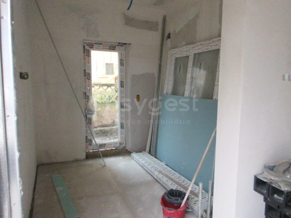 Moradia T4 para Venda em Santa Maria, São Pedro e Matacães Foto 5