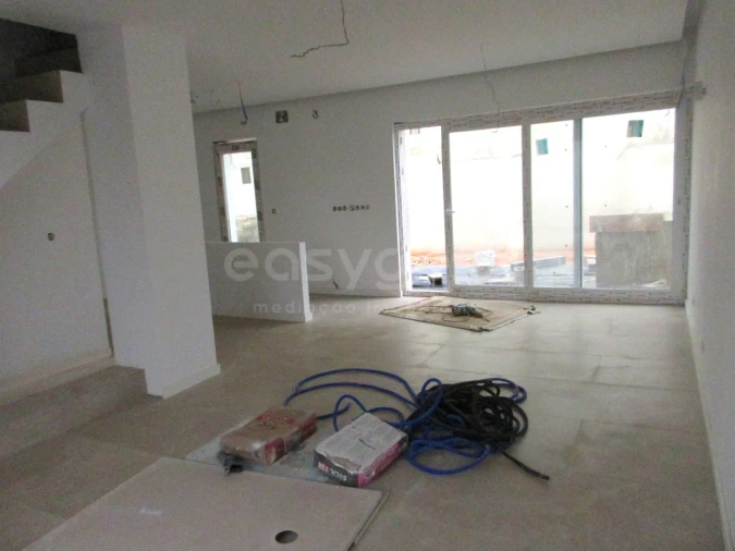 Moradia T4 para Venda em Santa Maria, São Pedro e Matacães Foto 11