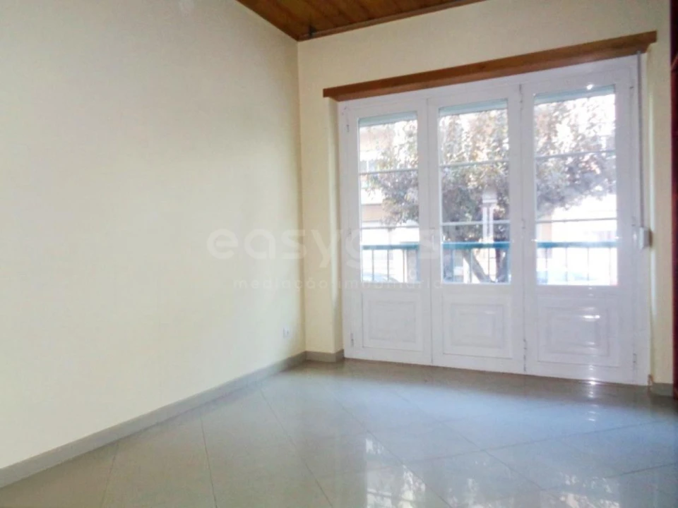 Apartamento T2 para Venda em Póvoa de Santo Adrião e Olival Basto Foto 16