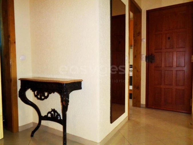 Apartamento T2 para Venda em Póvoa de Santo Adrião e Olival Basto Foto 3