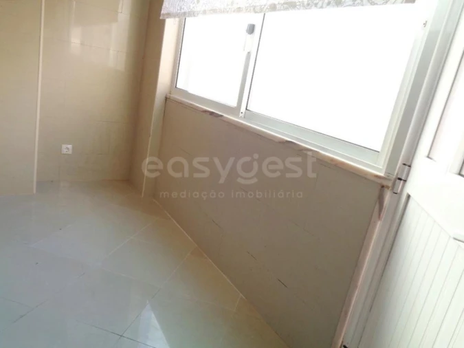 Apartamento T2 para Venda em Póvoa de Santo Adrião e Olival Basto Foto 11