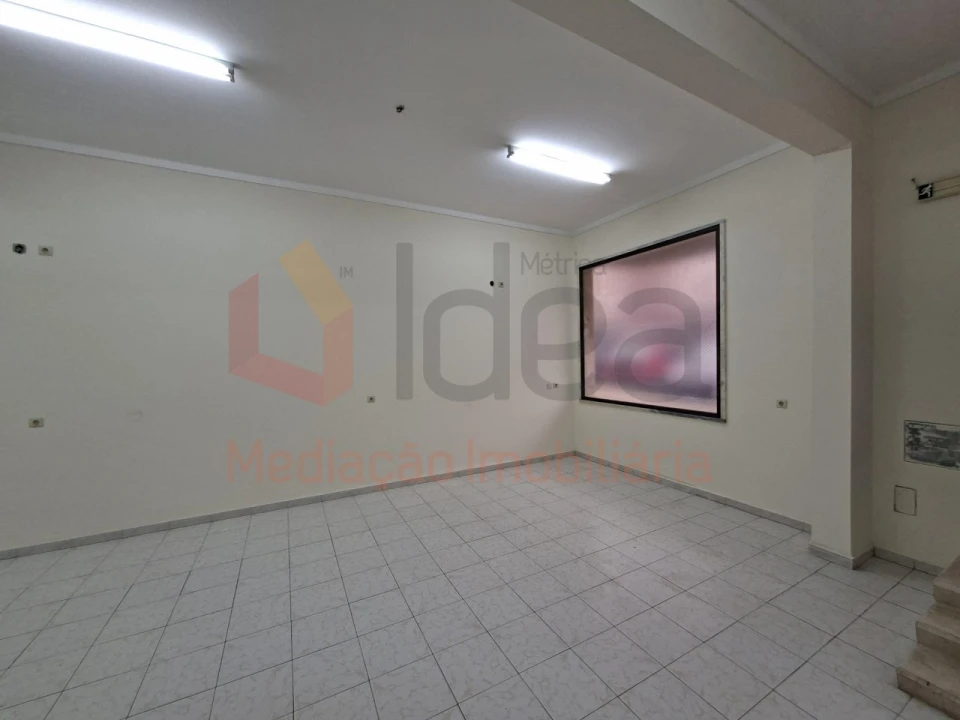 Loja para Venda em Cacém e São Marcos Foto 2