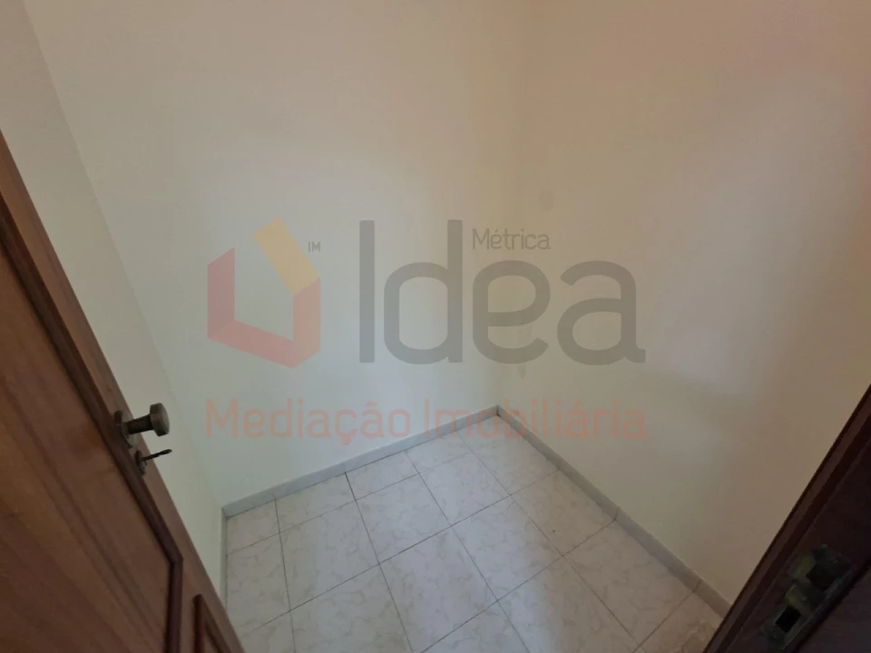 Loja para Venda em Cacém e São Marcos Foto 15